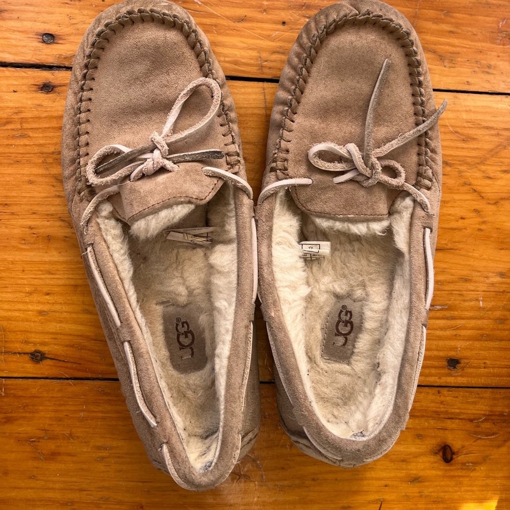 UGGS- great condition